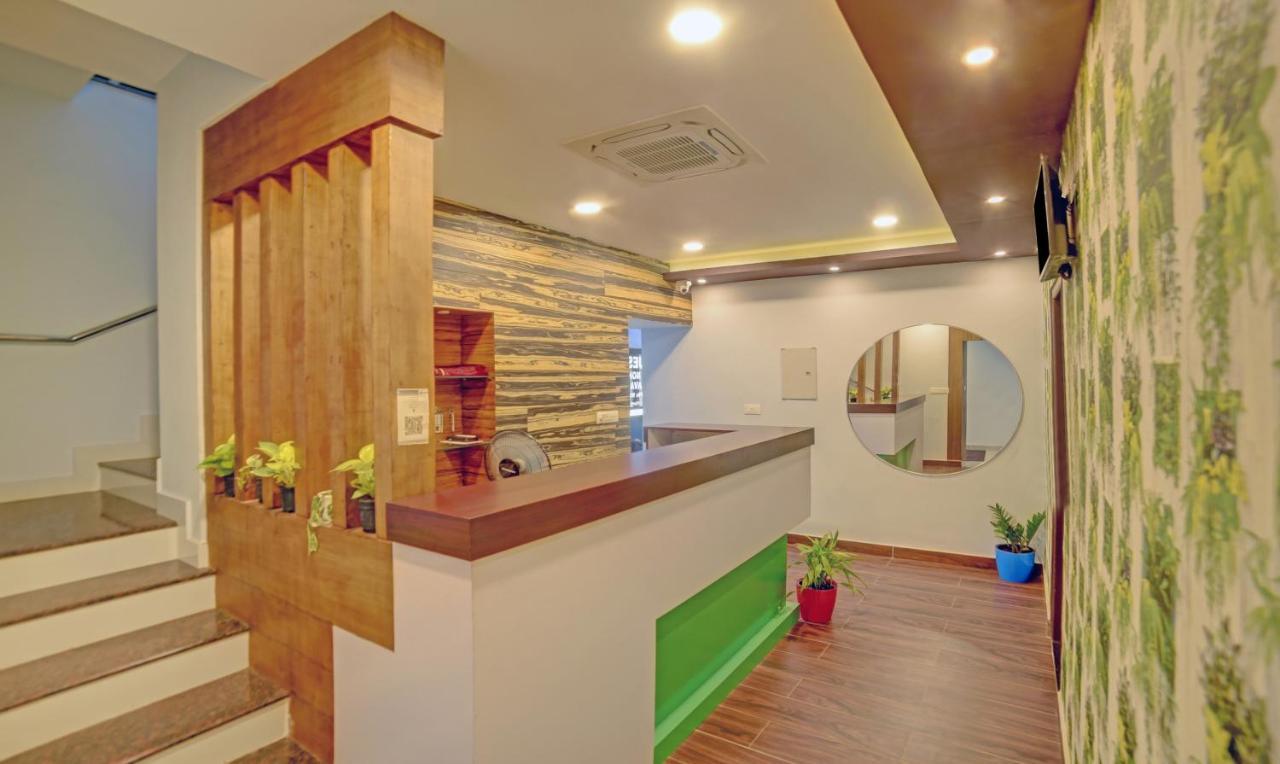Treebo Trip Majestic Inn Thampanoor Thiruvananthapuram Exterior photo