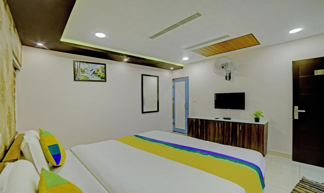 Treebo Trip Majestic Inn Thampanoor Thiruvananthapuram Exterior photo